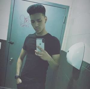 Meet your Posher, Elliot